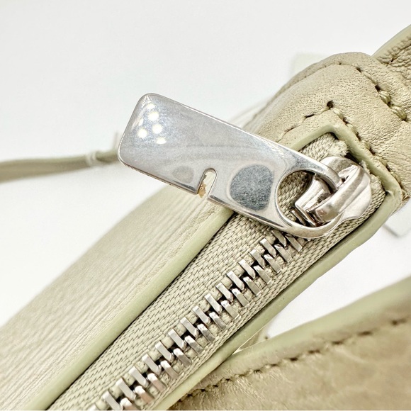 GIFTED Burberry Chess leather minibag - Picture 6 of 9